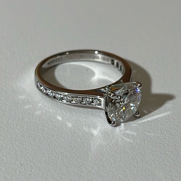 3 Ct Moissanite set in 925 Sterling Silver. - Picture 10 of 15